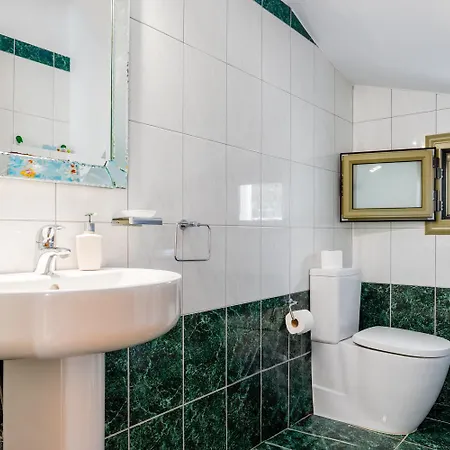 Inna 미크로스 지알로스