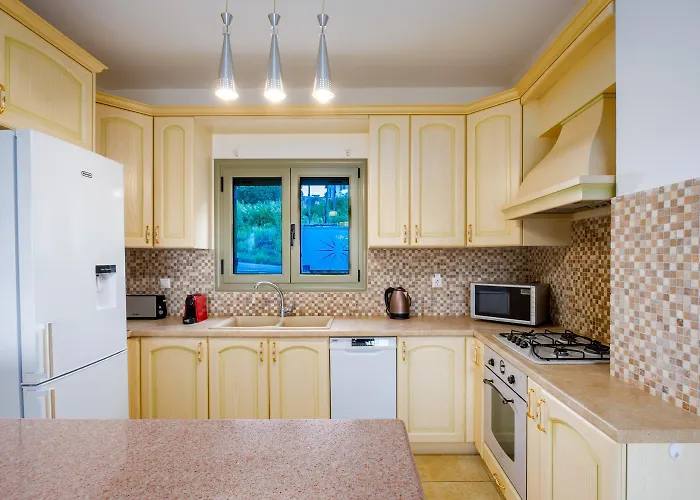 Inna * Mikros Gialos