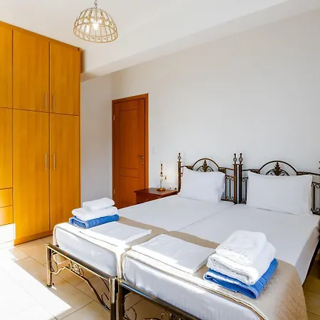 Inna Villa Mikros Gialos