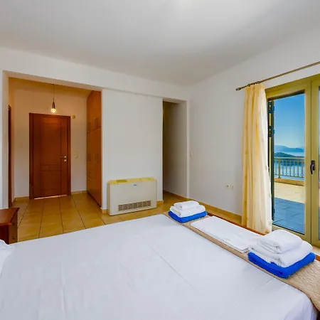 Inna Villa Mikros Gialos